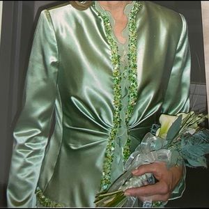 Kay Unger silk gown.